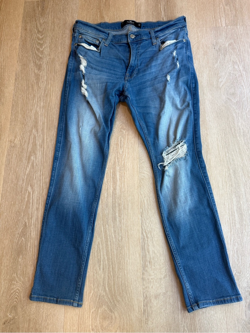 Hollister Men's Blue Ripped Skinny Jeans